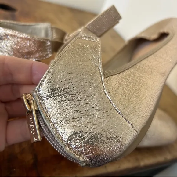 Kenneth Cole Rose Gold Metallic Ankle Strap Flats with Bow Detail girls sz 4.5