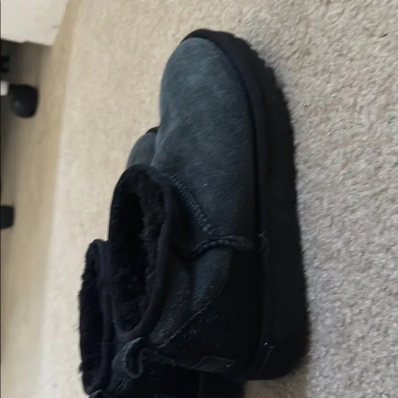 Kids Black Winter Uggs