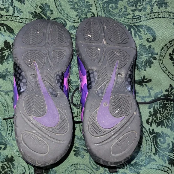 Kids purple camo size 3 youth fashion sneakers