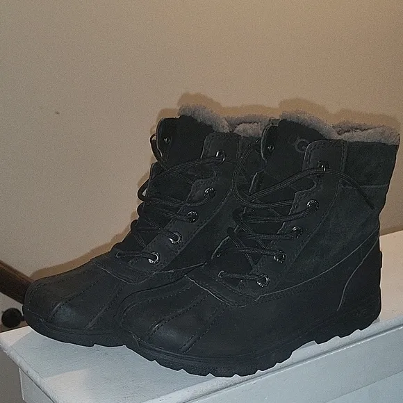 Kids Ugg Black Winter Boots