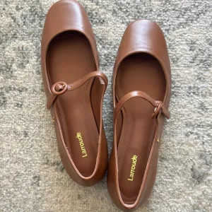 Larroude Brown Leather Ballet Flats with Strap (Blair)