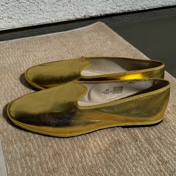 Le Orsine Metallic Gold Loafers NWOB size‎ 42