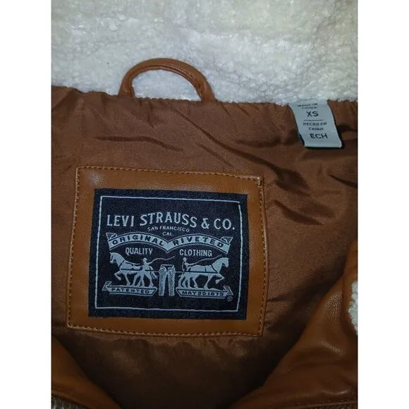 LEVI’S FAUX BROWN LEATHER QUILTED JACKET CREAM SHERPA LINING XS | LW9RU107