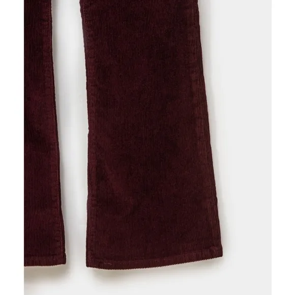 Levi's Ribcage Bootcut Corduroy sz 24x31 Malbec Wine