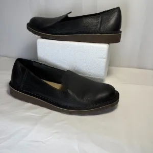 LL Bean Stonington Black Slip on EUC