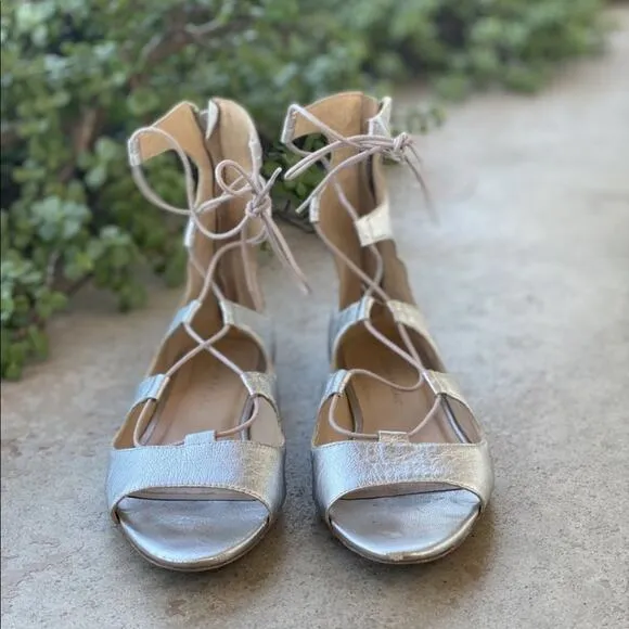 LOEFFLER RANDALL Metallic Silver Leather Lace Up Open Toe Strap Sandal Flats 8.5