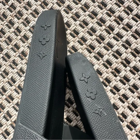 Louis Vuitton LV Waterfront Black Mules Pool Slides Monogram Eclipse Men’s Sz 10