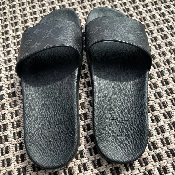 Louis Vuitton LV Waterfront Black Mules Pool Slides Monogram Eclipse Men’s Sz 10