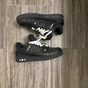 Louis Vuitton mens Black trainer sneakers