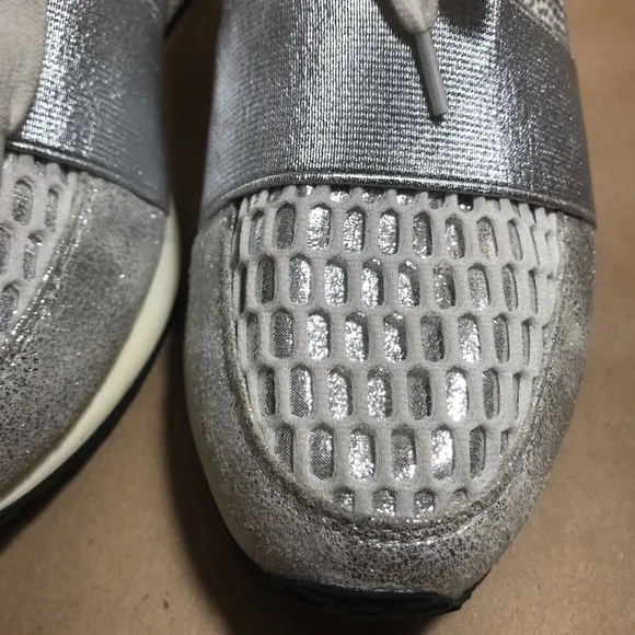 LS Cream and Silver Metallic Fashion Sneakers Size EU 40 US 9