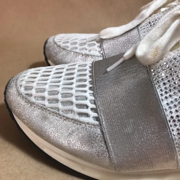 LS Cream and Silver Metallic Fashion Sneakers Size EU 40 US 9