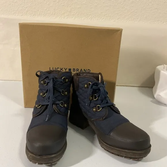 Lucky Brand Blue/Brown AKONN Quilted Boots  Size 9.5 M women’s