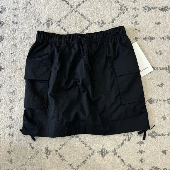 Lululemon Nylon Cargo Pocket Parachute Mini Skirt