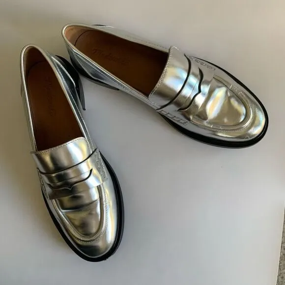 Madewell The Vernon Leather Loafer in Silver Size 9