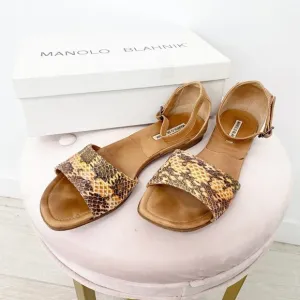 Manolo Blahnik Apollaclo Camel Flats Size 9.5