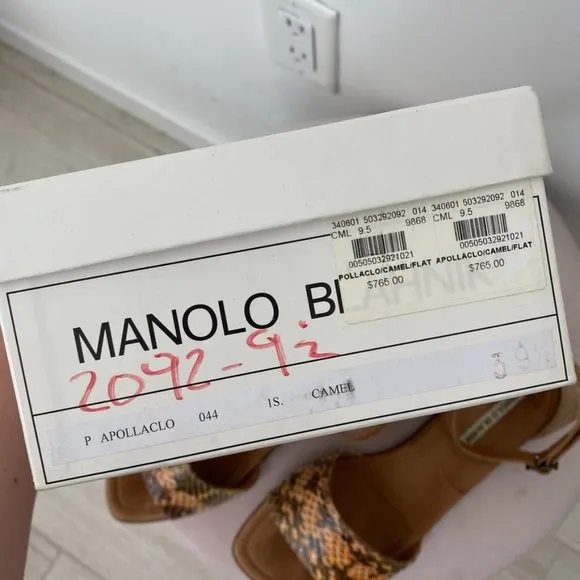 Manolo Blahnik Apollaclo Camel Flats Size 9.5