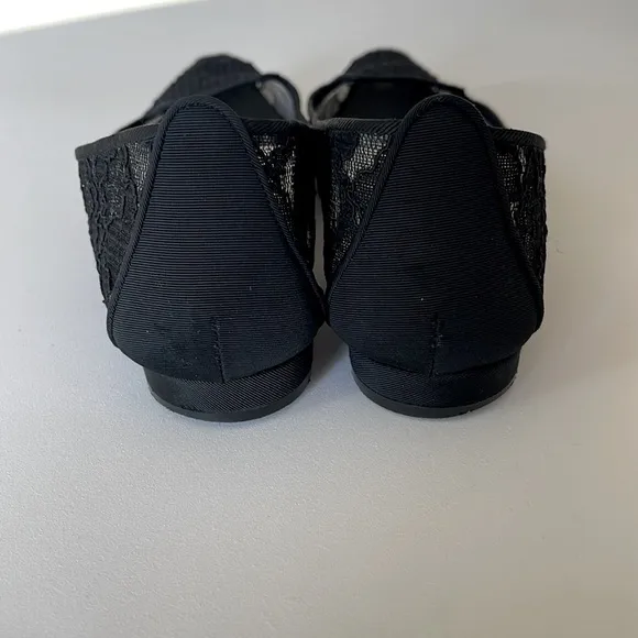 Manolo Blahnik Black Lace Flats Shoes Slip On Feminine Sheer Size 37 1/2- US 7.5