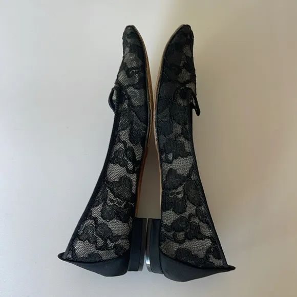 Manolo Blahnik Black Lace Flats Shoes Slip On Feminine Sheer Size 37 1/2- US 7.5
