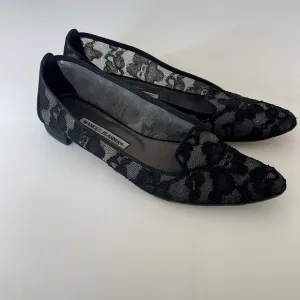 Manolo Blahnik Black Lace Flats Shoes Slip On Feminine Sheer Size 37 1/2- US 7.5