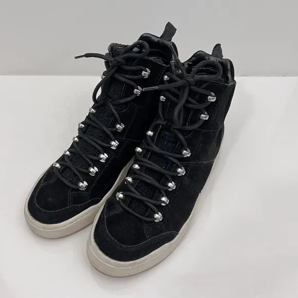 Marc Fisher “Mally” Women’s Suede Ankle Casual And Fashion Sneakers size 9 M