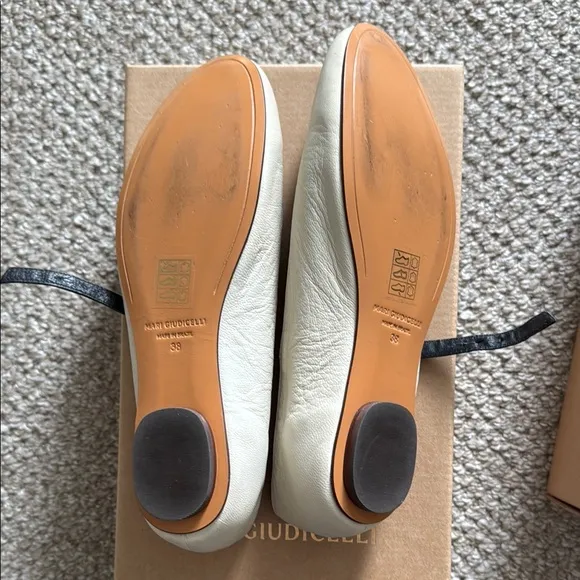 Mari Giudicelli Elisa off-white leather ballet flat size 38 like-new with box