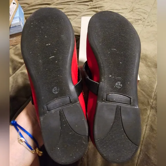 MARNI girls flats. Size 32. Used