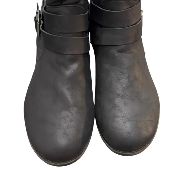 Maurice’s Deena Black Quilted Tall Cozy Lined Winter Buckle Boots