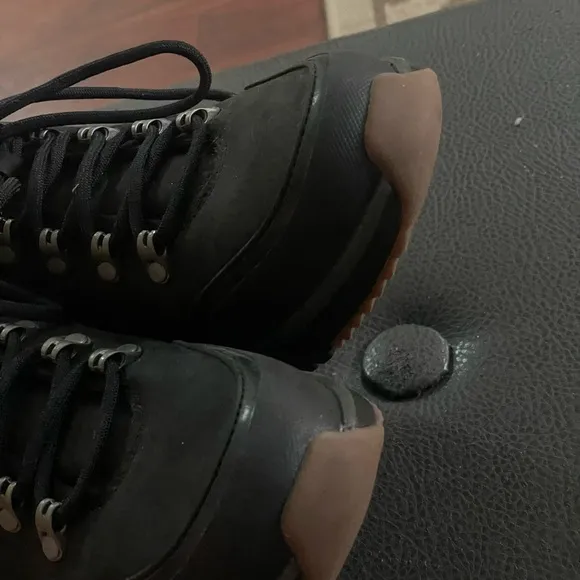 Men Ugg Olivert Waterproof Hiking Boots Size 7 black leather wool fleece lace up