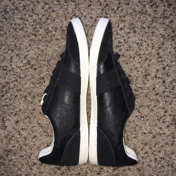 Men’s Fashion Sneakers Sz 9