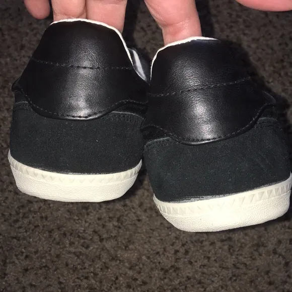 Men’s Fashion Sneakers Sz 9