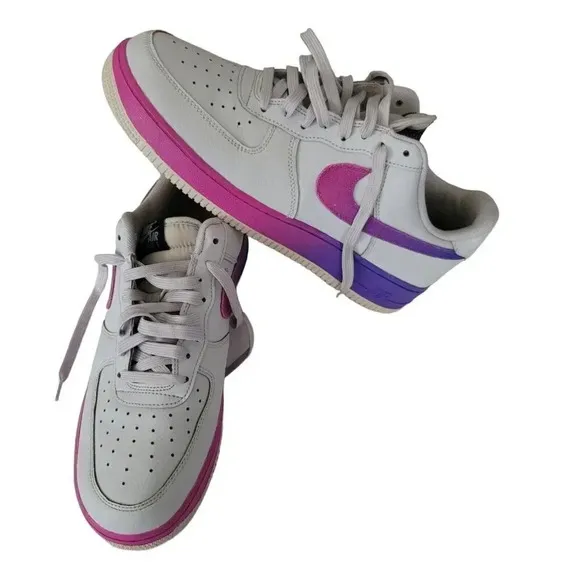 Men’s Nike Air Force 1 '07 LV8 Sz 11 Fashion Sneakers Grey Hyper Grape white Low
