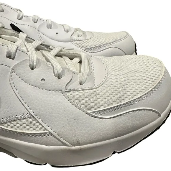 Men’s Nike Air Max Excee White, Pure Platinum, Black Swoosh Sneakers, Size 11.