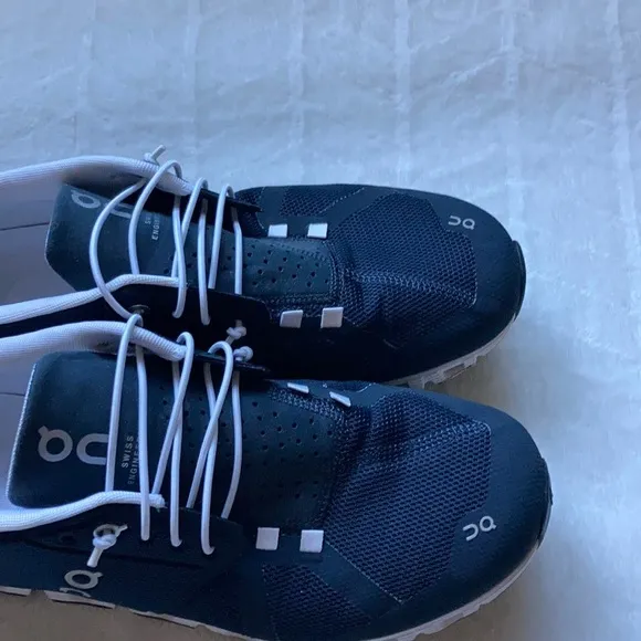 Men’s On Running Cloud Sneakers - Navy.