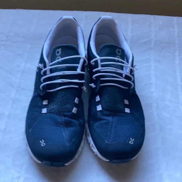 Men’s On Running Cloud Sneakers - Navy.