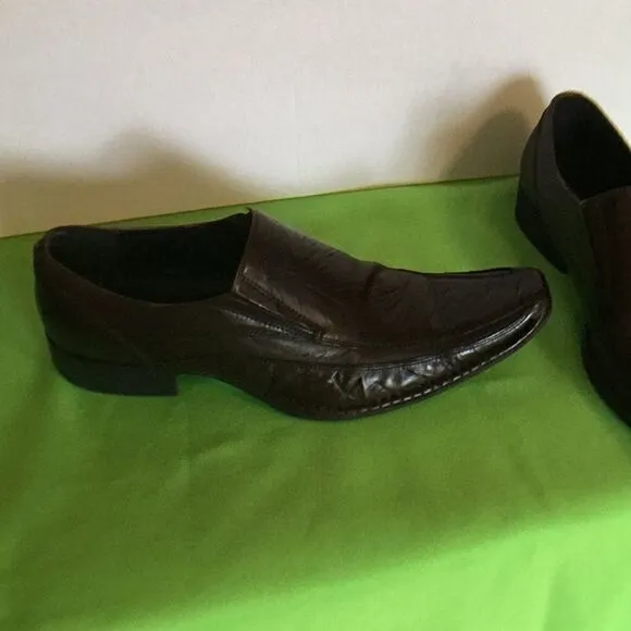 Men’s ROCK REPUBLIC brown slip ons in size 9 1/2 M