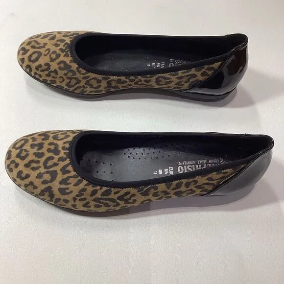 Mephisto Emilie animal print classic ballet flat in dark Brown Size 11