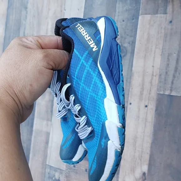 Merrel Bare Access Blue  Sneakers sz 10.5 kids