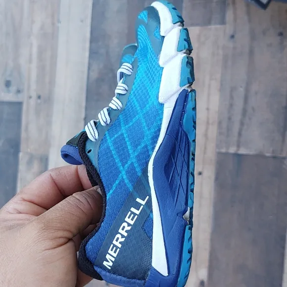Merrel Bare Access Blue  Sneakers sz 10.5 kids