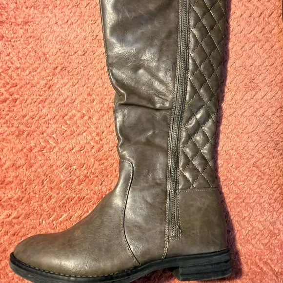 MIA Brown Over the Knee Boots with Quilted Texture SZ 8.5 Tall Block Heel Zipper