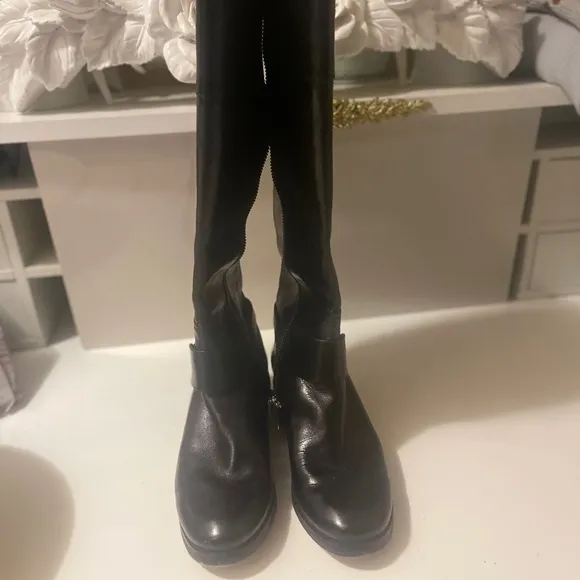 Michael Kors Fulton harness nice boots good condition Buy it before the cold