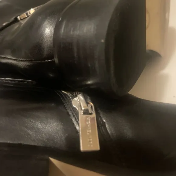 Michael Kors Fulton harness nice boots good condition Buy it before the cold