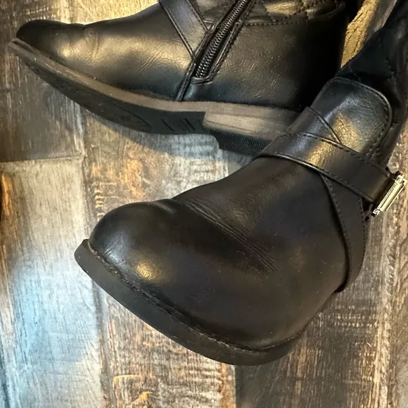 ✨MICHAEL KORS GIRL’S SIZE 2 EMMA LUX QUILTED BLACK TALL RIDING BOOTS✨