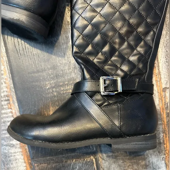✨MICHAEL KORS GIRL’S SIZE 2 EMMA LUX QUILTED BLACK TALL RIDING BOOTS✨