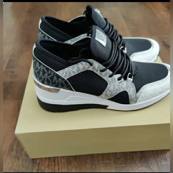 Michael Kors Liv Trainers