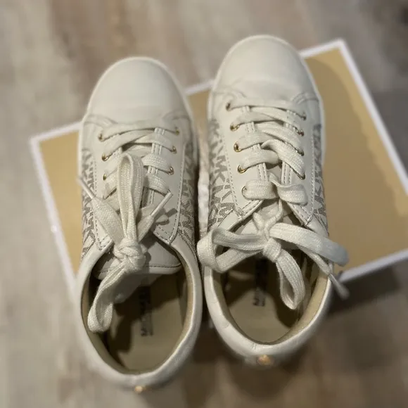 Michael Michael Kors girls shoes