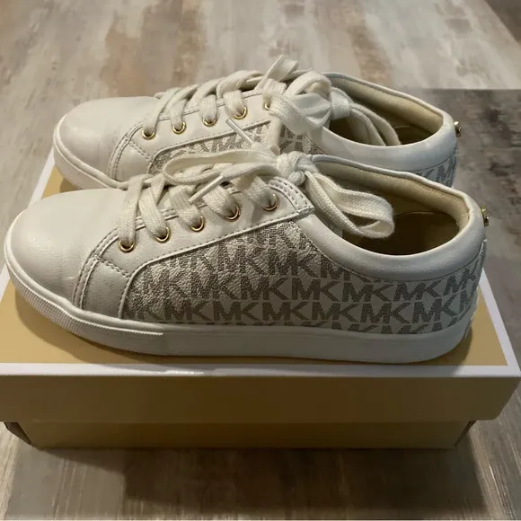 Michael Michael Kors girls shoes