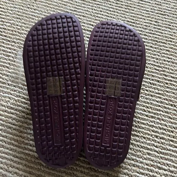 MICHAEL KORS Gilmore slides 5