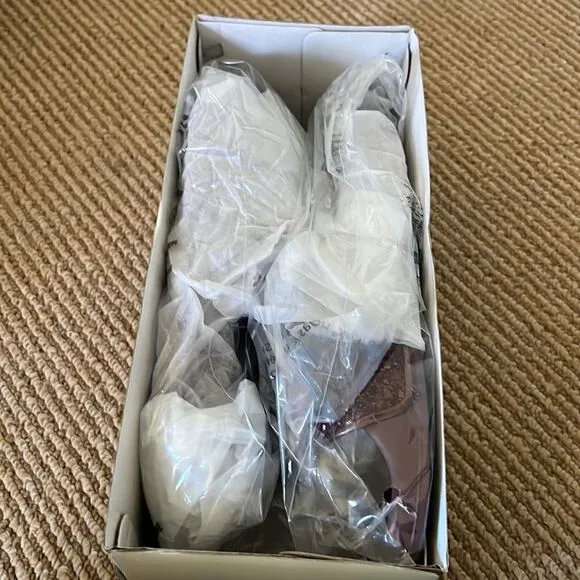 MICHAEL KORS Gilmore slides 5