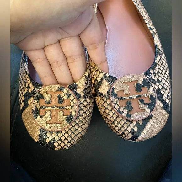 Minnie Travel Ballet Flat, Embossed Leather size 8.5