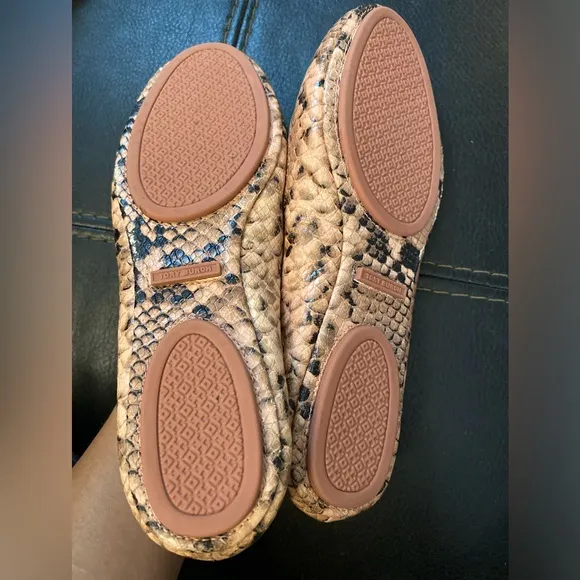 Minnie Travel Ballet Flat, Embossed Leather size 8.5